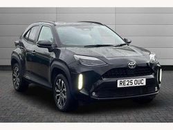 Black Used 2025 Toyota Yaris Cross Design SUV | £25,250 (Fair price)