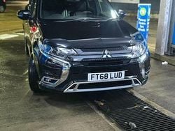 Black Used 2018 Mitsubishi Outlander P-HEV Estate | £11,999 (Super price)