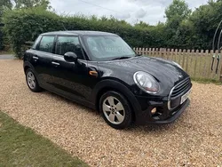 Black Used 2015 Mini Cooper D Hatch Hatchback | £6,250 (Fair price)