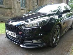 Black Used 2017 Ford Focus ST Hatchback | £13,795 (Fair price)