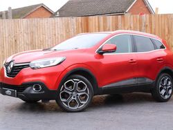 Red Used 2017 Renault Kadjar Dynamique SUV | £6,950 (Fair price)