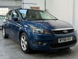 Blue Used 2009 Ford Focus Zetec Hatchback | £1,400 (Good price)
