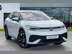 Glacier white metallic black Used 2025 VW ID.5 Pro SUV | £33,175 (Fair price)