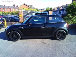Black Used 2015 Mini Cooper Hatch Hatchback | £4,995 (Fair price)