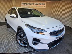 White Used 2022 Kia XCeed 2 SUV | £14,500 (Fair price)