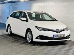 White Used 2016 Toyota Auris Hybrid Business Edition Estate | £6,989 (Good price)