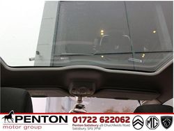 White Used 2022 Citroën C4 SpaceTourer Shine MPV | £18,790 (Fair price)