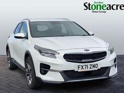 White Used 2021 Kia XCeed 3 SUV | £16,495 (Fair price)