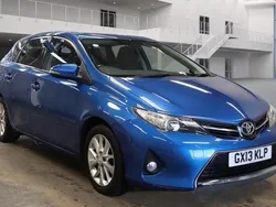 Used 2013 Toyota Auris Sport | £6,490 (Fair price)