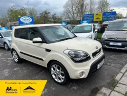 Cream Used 2013 Kia Soul SUV | £2,995 (Fair price)