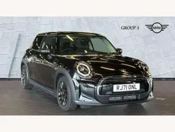 Black Used 2021 Mini Cooper Classic Hatchback | £16,295 (Fair price)