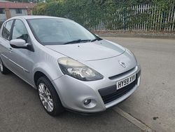 Silver Used 2009 Renault Clio II Dynamique Hatchback | £990 (Super price)