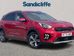 Red Used 2022 Kia Niro 2 SUV | £16,112 (Fair price)