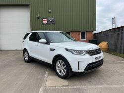 White Used 2019 Land Rover Discovery 5 SE SUV | £25,495