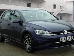 Blue Used 2018 VW Golf VII SE Hatchback | £11,939 (Fair price)