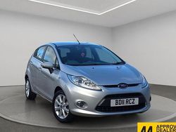 Silver Used 2011 Ford Fiesta Zetec Hatchback | £3,650 (Fair price)