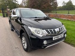 Black Used 2016 Mitsubishi L200 Pickup | £14,000 (Fair price)
