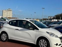 White Used 2014 Peugeot 208 Access Hatchback | £2,450 (Good price)