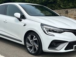 White Used 2022 Renault Clio V RS Line Hatchback | £13,575 (Fair price)