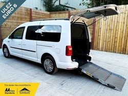 White Used 2019 VW Caddy Maxi Life Life MPV | £17,945 (Fair price)