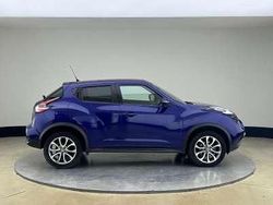 Ink blue pearl Used 2017 Nissan Juke Tekna SUV | £9,375 (Fair price)