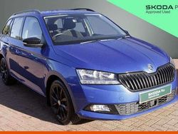Race blue metallic Used 2022 Skoda Fabia SE Hatchback | £12,950 (Fair price)