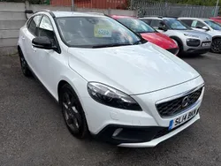 White Used 2014 Volvo V40 CC Estate | £6,290 (Good price)
