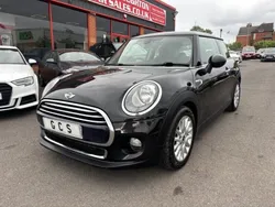 Black Used 2015 Mini Cooper Hatch Hatchback | £8,490 (Good price)