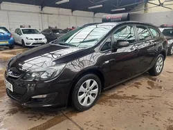 Brown Used 2014 Vauxhall Astra Design Edition Estate | £3,000 (Good price)