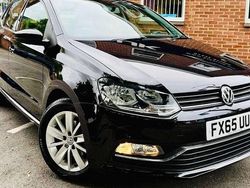 Black Used 2015 VW Polo SE Hatchback | £9,740 (A bit pricey)
