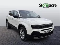 White New 2025 Jeep Avenger Altitude SUV | £21,995 (Fair price)