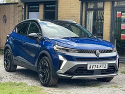Blue/black New 2024 Renault Captur Esprit Alpine SUV | £16,390 (Super price)