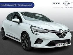 Used 2022 Renault Clio V Version S Hatchback | £12,034 (Fair price)