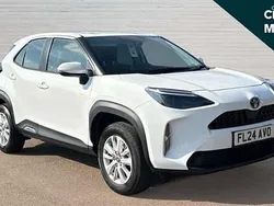 White Used 2024 Toyota Yaris Cross SUV | £21,635 (Super price)