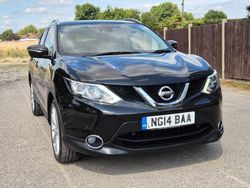 Black Used 2014 Nissan Qashqai Tekna SUV | £7,000 (Good price)