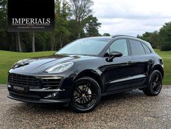 Black Used 2017 Porsche Macan SUV | £20,948 (Fair price)