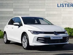 Pure white Used 2025 VW Golf VIII Match Hatchback | £25,490 (Fair price)