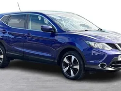 Ink blue pearl Used 2016 Nissan Qashqai N-TEC SUV | £7,475 (Good price)
