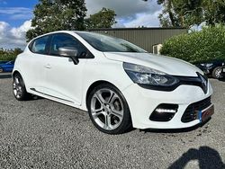 White Used 2016 Renault Clio IV Dynamique Hatchback | £6,595 (Fair price)