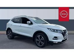 White Used 2019 Nissan Qashqai N-Connecta SUV | £13,996 (Fair price)