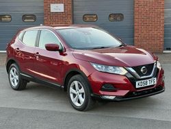 Red Used 2020 Nissan Qashqai Acenta Premium SUV | £15,795 (Good price)