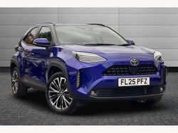 Blue Used 2025 Toyota Yaris Hybrid SUV | £27,495 (Expensive)