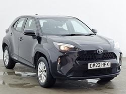 Black Used 2022 Toyota Yaris Hybrid Estate | £18,298 (Good price)