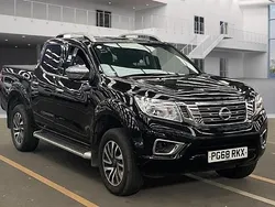 Black Used 2019 Nissan Navara Tekna Pickup | £10,990 (Super price)
