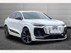 Glacier white Used 2025 Audi SQ6 e-tron Advanced SUV | £85,990 (Expensive)