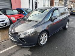 Grey Used 2016 Vauxhall Zafira SRi MPV | £4,995 (Fair price)