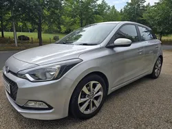 Silver Used 2016 Hyundai i20 SE Hatchback | £8,490 (Fair price)