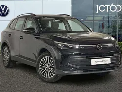 Black Used 2025 VW Tiguan Life SUV | £29,997 (A bit pricey)