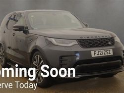 Grey Used 2021 Land Rover Discovery 5 SE Dynamic SUV | £32,989 (Expensive)