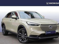 Sand khaki Used 2022 Honda HR-V Elegance SUV | £20,450 (Fair price)
